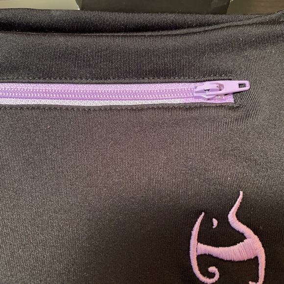 Hip Appeal wrap to keep items securely to your body - Picture 2 of 5